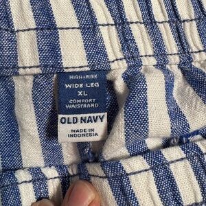 Old Navy Navy and White Striped Pants